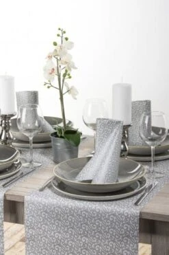 Sovie HORECA Serviette Rico In Grau-silber Aus Linclass® Airlaid 40 X 40 Cm, 50 Stück - Ornamente Schnörkel -Villeroy & Boch Angebote Store 304d4aa9 7473 40e8 bf9c f59c117a8a66