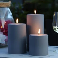 LED Kerze MIA Deluxe Für Außen 3D Flamme Flackernd H: 15cm D: 10cm Outdoor Grau -Villeroy & Boch Angebote Store 5676771f 7ef6 4917 8f1d 046e450b9009