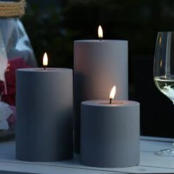 LED Kerze MIA Deluxe Für Außen 3D Flamme Flackernd H: 15cm D: 10cm Outdoor Grau -Villeroy & Boch Angebote Store 8f09f425 951b 4f7d 9402 a9b77923f4f2